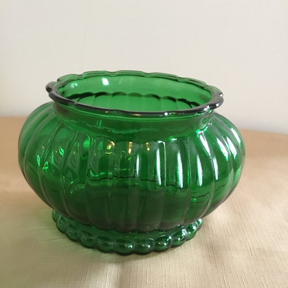 Emerald Green ribbed oval Vase